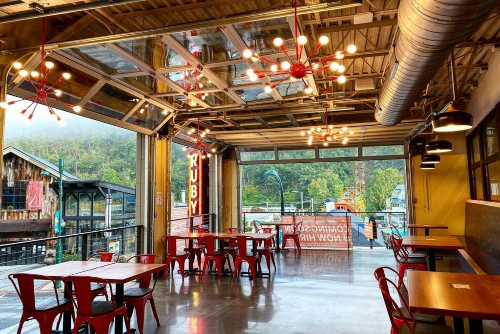 14 Lovely Outdoor Patios In Charlotte Serving Up Delicious Boozy Brunch