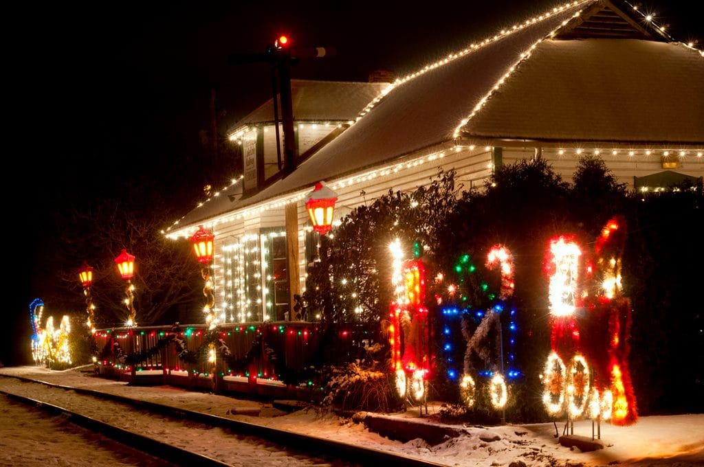 This Cute City Nicknamed ‘Christmastown USA’ Is The Perfect Holiday Activity Near Charlotte