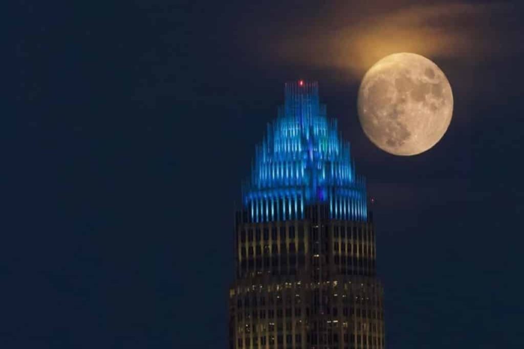 A Full Hunter’s Moon Will Light Up Charlotte’s Night Sky This Weekend